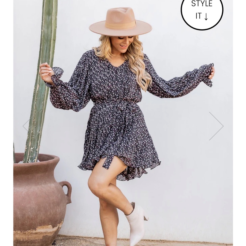 Pink Lulu XS Floral Romper